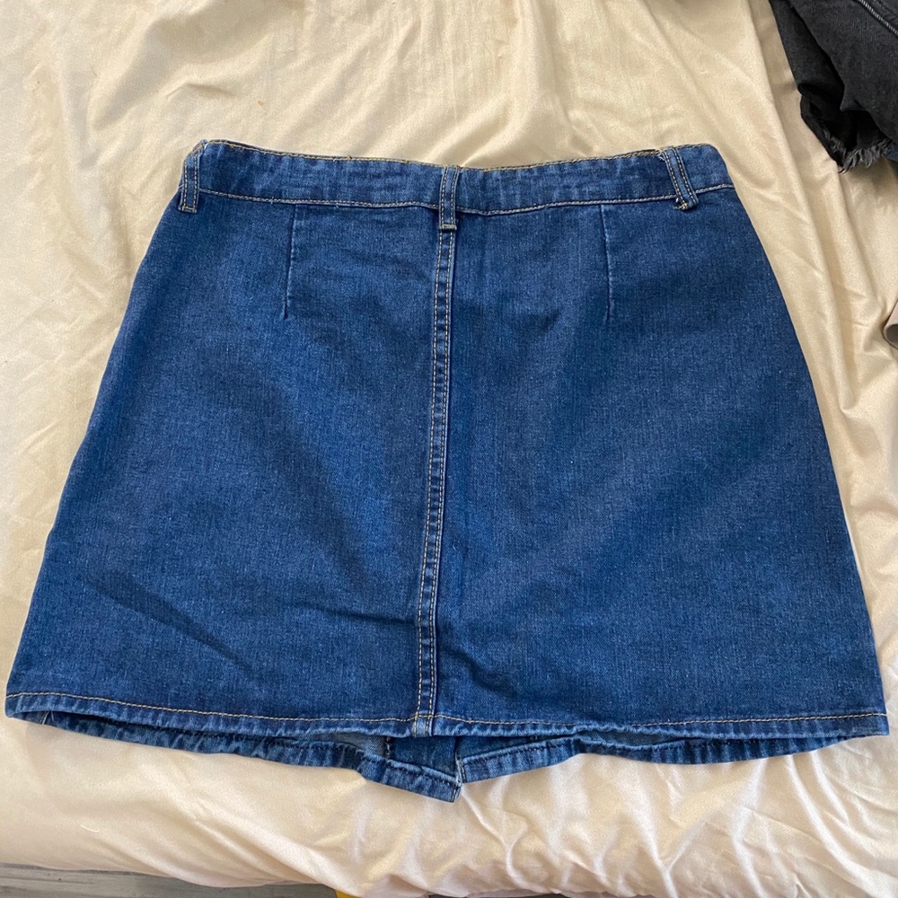 Skirts - Picture 4 of 16